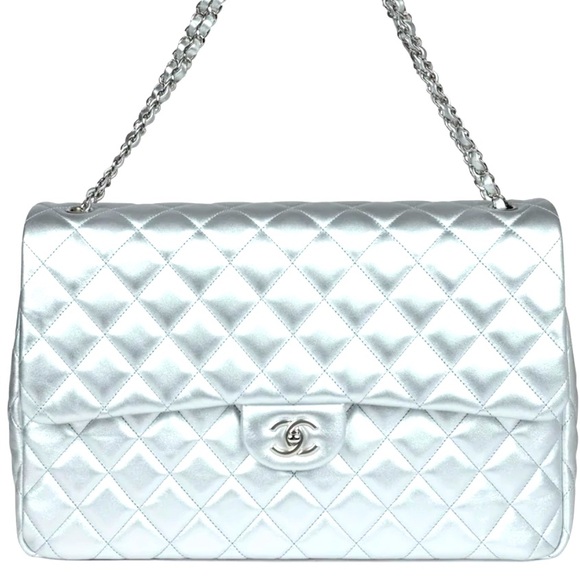 Brand New NWOT CHANEL AIRLINER OVERNIGHT BAG 2023 BOX BAG RECIEPT - Picture 1 of 8